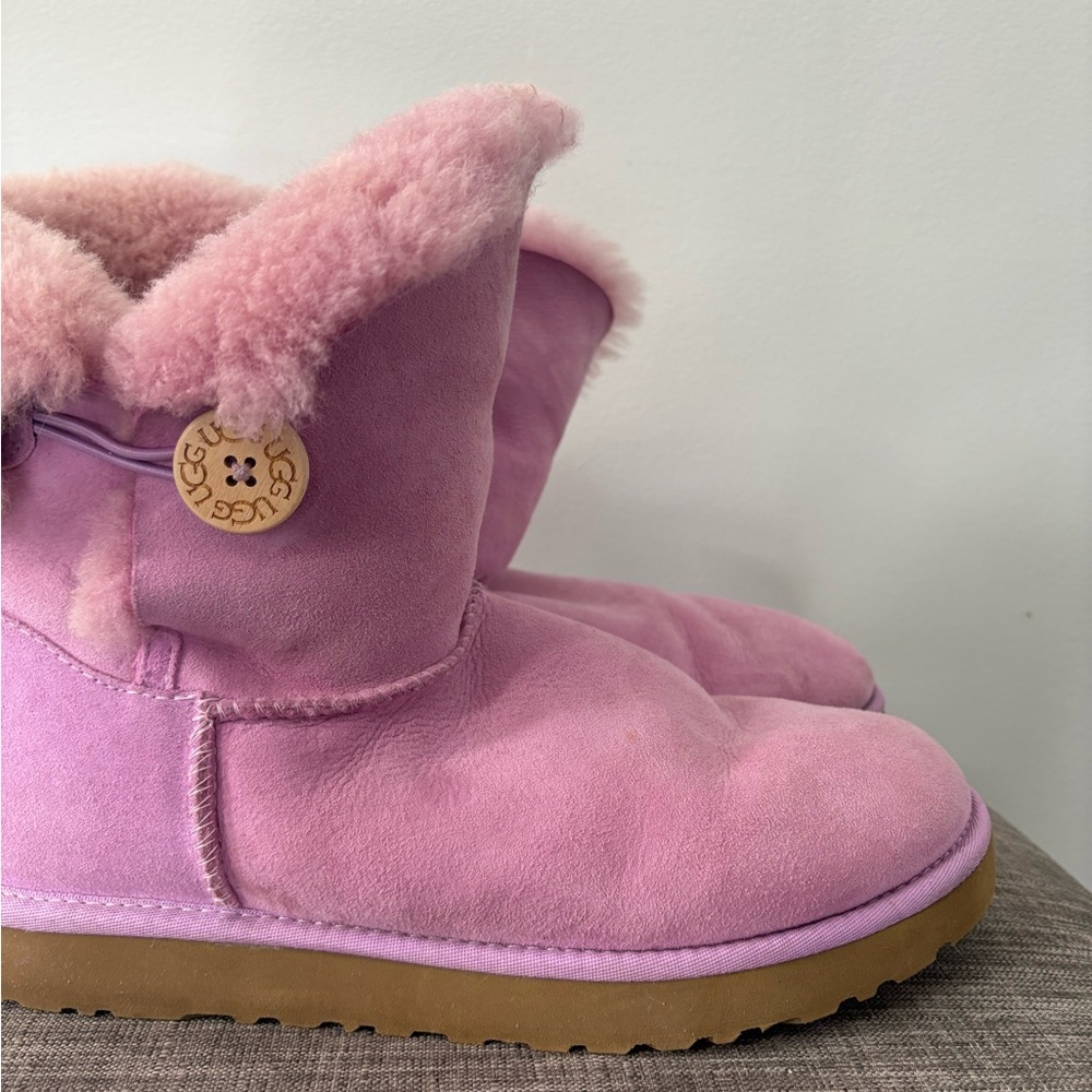 UGG Bailey Button - Picture 3 of 6
